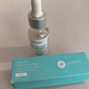SealesGlycolic 30% Gel Peel - Clear